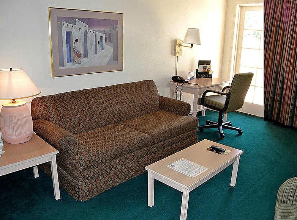 Windmill Suites Surprise - Phoenix, Ascend Hotel Collection Екстер'єр фото