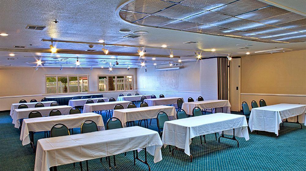 Windmill Suites Surprise - Phoenix, Ascend Hotel Collection Екстер'єр фото