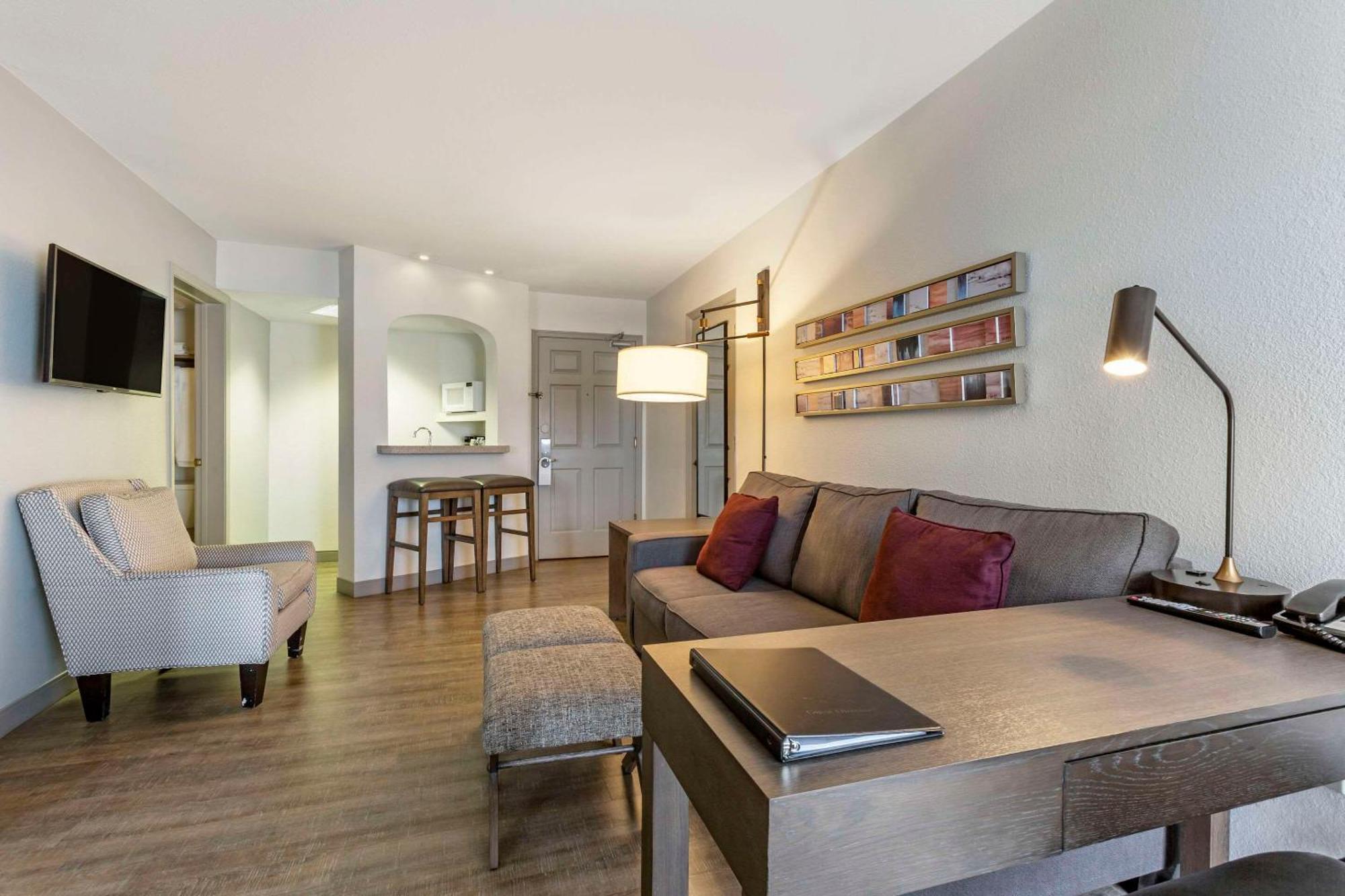 Windmill Suites Surprise - Phoenix, Ascend Hotel Collection Екстер'єр фото