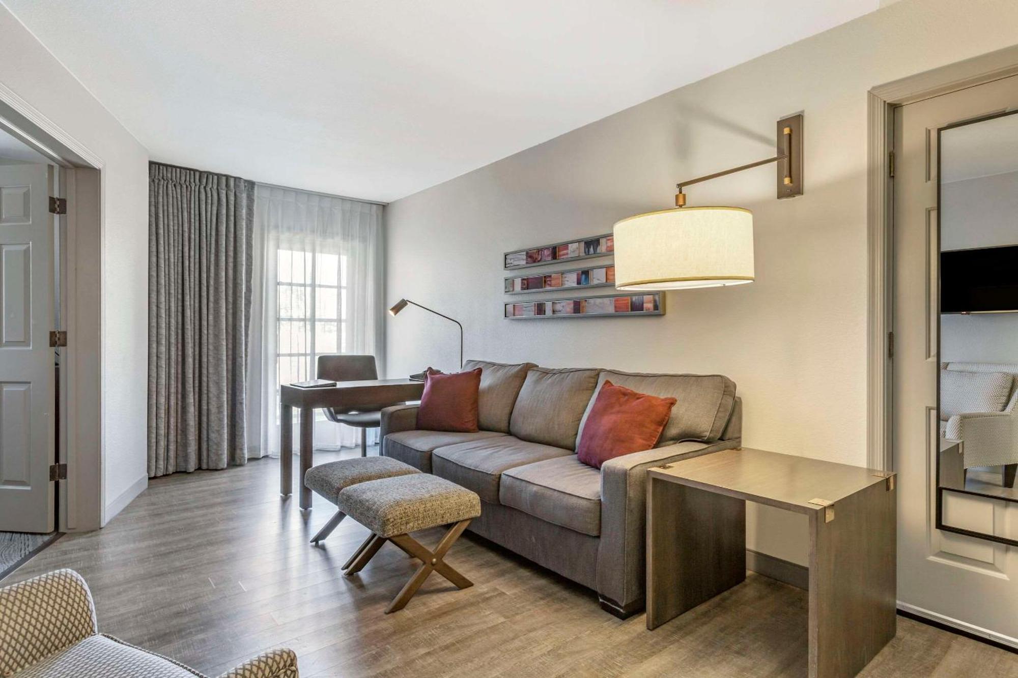 Windmill Suites Surprise - Phoenix, Ascend Hotel Collection Екстер'єр фото